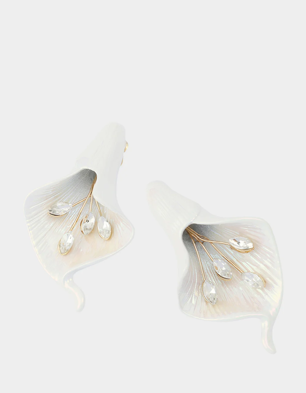 CALLA LILY EARRINGS WHITE - Image 3