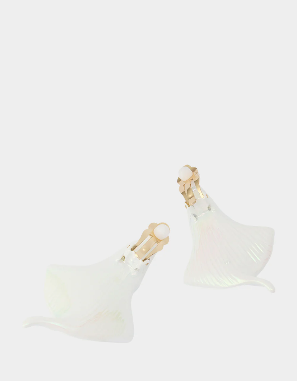 CALLA LILY EARRINGS WHITE - Image 4
